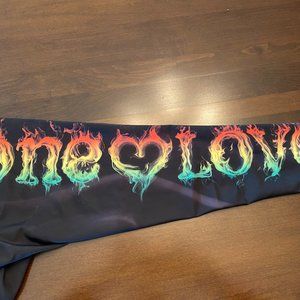 Beautiful Werkshop Special Edition "One Love" Triathlon Capri Legging